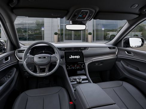 New 2025 Jeep Grand Cherokee Limited w/ Black Appearance Package image 14