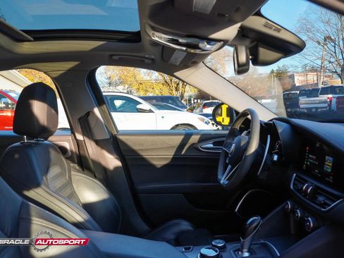 Used 2019 Alfa Romeo Giulia Ti Sport w/ Quick Order Package 22S Sport image 34
