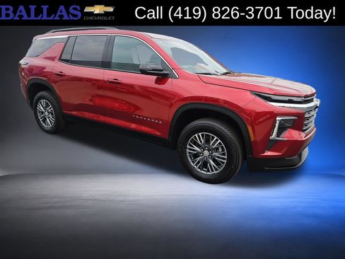 Used 2024 Chevrolet Traverse LT w/ Trailering Package AWD/4WD image 7