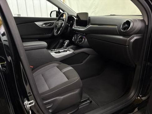 Used 2025 Chevrolet Blazer LT FWD image 25