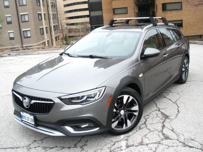 Used 2019 Buick Regal Essence w/ Driver Confidence Package I