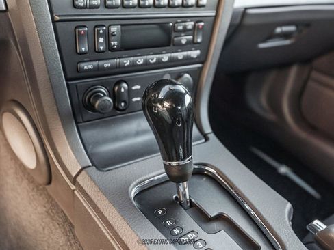 Used 2002 Ford Thunderbird Deluxe image 43