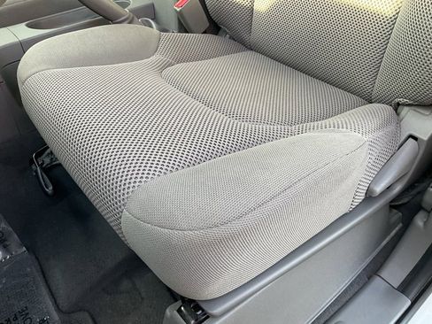 Used 2021 Nissan Frontier SV w/ Midnight Edition Floor Mats image 14