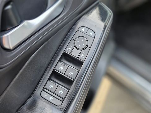 Used 2024 Nissan Rogue SV image 23