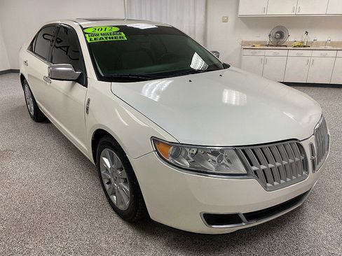 Used 2012 Lincoln MKZ image 3