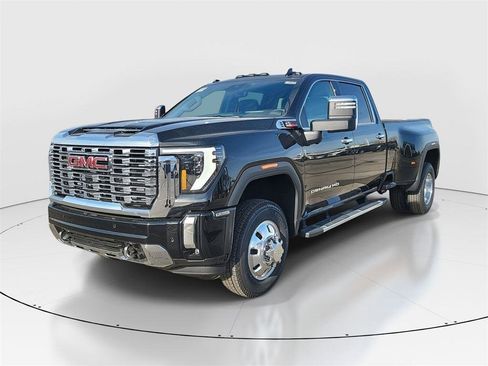 New 2026 GMC Sierra 3500 Denali w/ Denali Reserve Package image 2