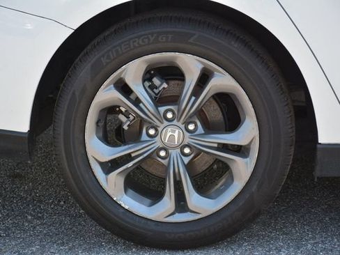 Used 2024 Honda Accord EX image 31