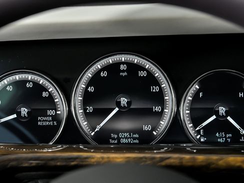 Used 2018 Rolls-Royce Phantom Sedan image 29