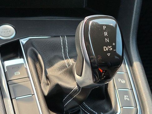 Used 2022 Volkswagen Tiguan SEL R-Line AWD/4WD image 41