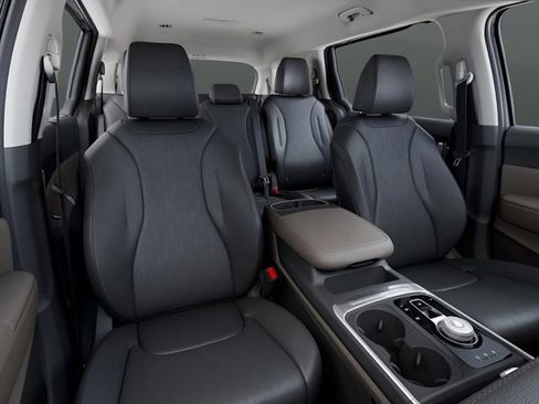 New 2026 Kia Carnival EX image 63