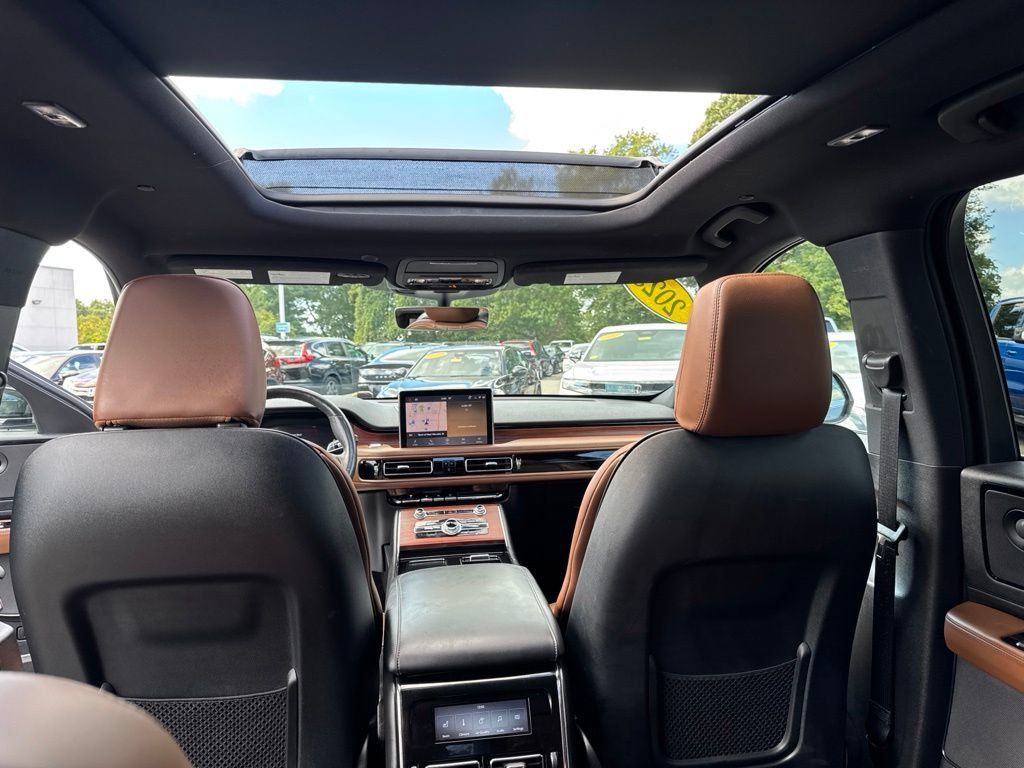 Used 2023 Lincoln Aviator Reserve w/ Equipment Group 201A AWD/4WD image 14