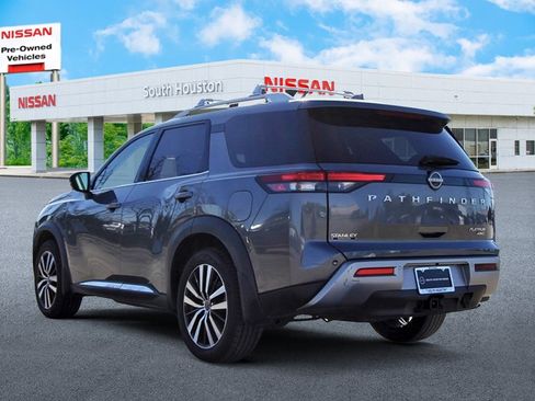 Certified 2023 Nissan Pathfinder Platinum image 3