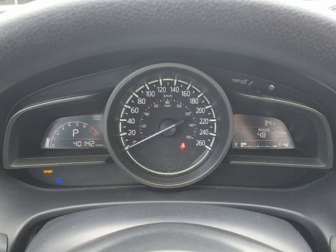 Used 2017 MAZDA MAZDA3 Sport image 19