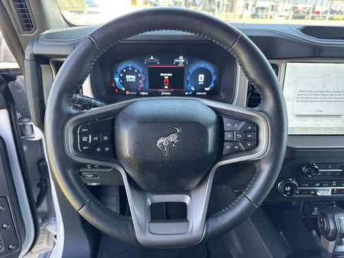 Used 2025 Ford Bronco Outer Banks AWD/4WD image 21
