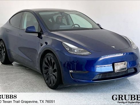 Used 2023 Tesla Model Y Performance AWD/4WD image 1