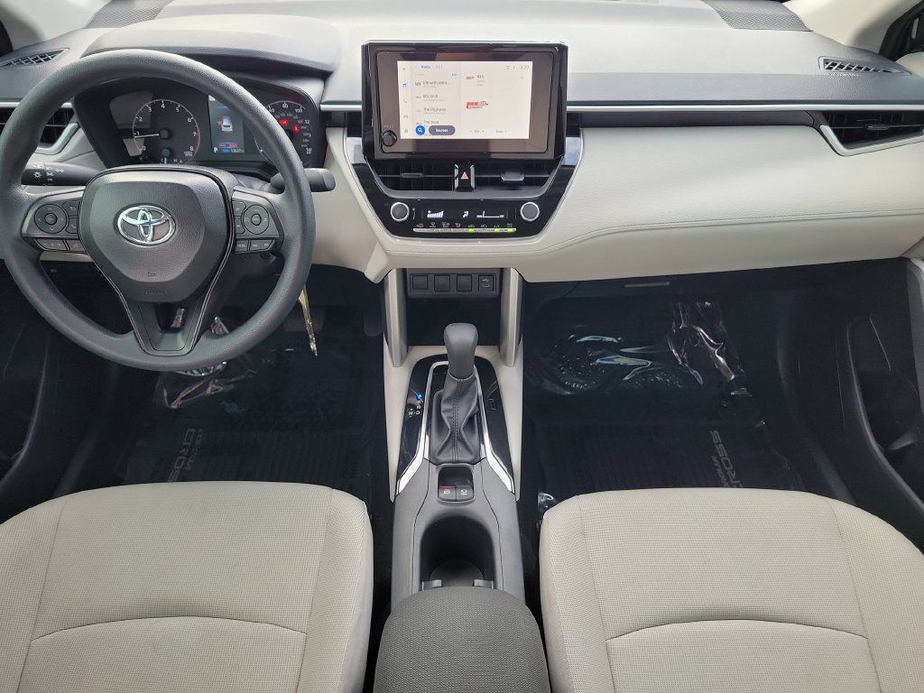 Used 2025 Toyota Corolla Cross L FWD image 9