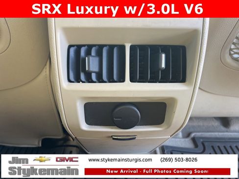 Used 2010 Cadillac SRX Luxury image 13