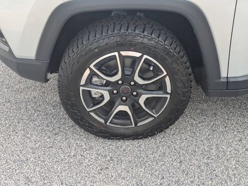 New 2026 Jeep Compass Trailhawk AWD/4WD image 10