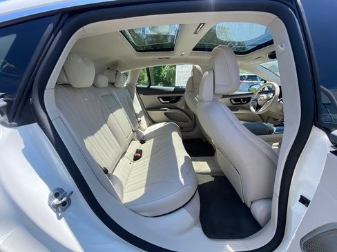 Used 2022 Mercedes-Benz EQS 450+ Sedan image 21