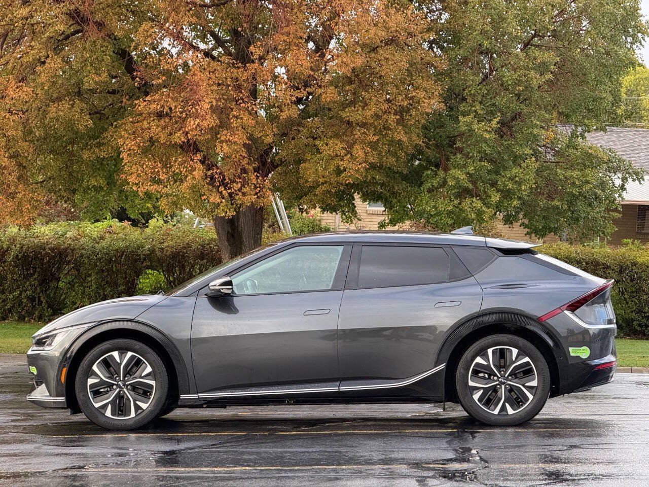 Used 2022 Kia EV6 Wind w/ Wind Technology Package AWD/4WD image 2