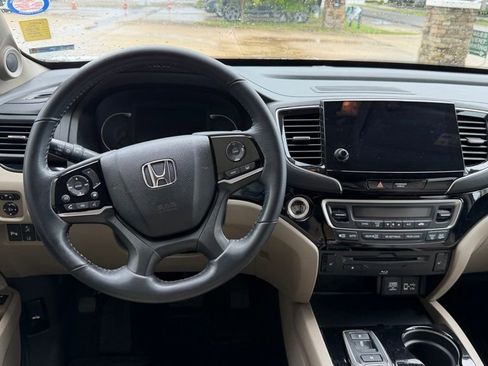 Used 2021 Honda Pilot Touring image 29