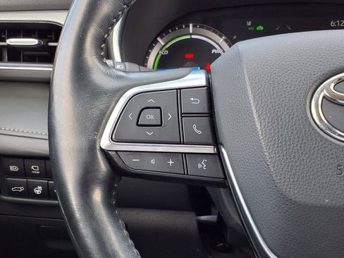 Used 2021 Toyota Highlander Platinum FWD image 21