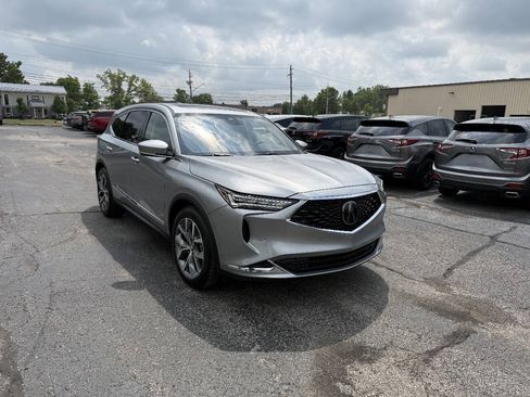 Used 2024 Acura MDX SH-AWD w/ Technology Package image 3