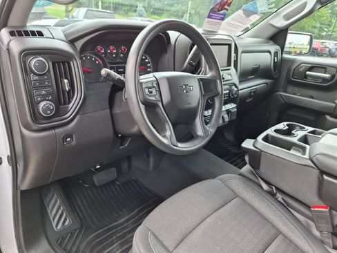 Used 2025 Chevrolet Silverado 1500 Custom Trail Boss AWD/4WD image 12