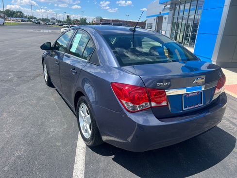 Used 2014 Chevrolet Cruze LT FWD image 2