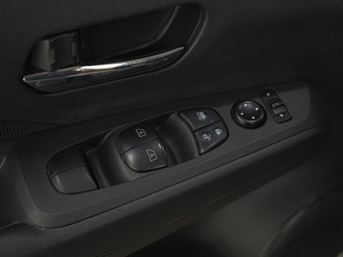 Used 2023 Nissan Kicks SV image 20