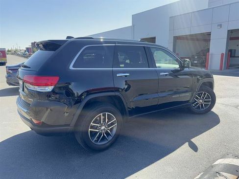 Used 2018 Jeep Grand Cherokee Limited AWD/4WD image 31