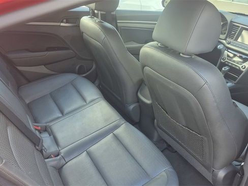 Used 2017 Hyundai Elantra Limited image 12