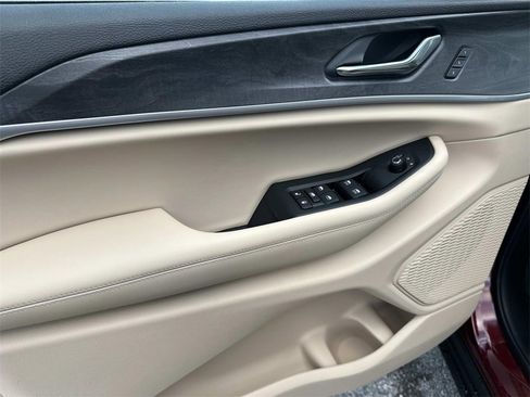 New 2025 Jeep Grand Cherokee L Limited image 13