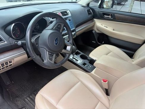 Used 2017 Subaru Outback 2.5i Limited AWD/4WD image 7