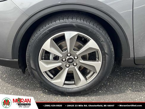 Used 2023 Ford Escape Platinum AWD/4WD image 9