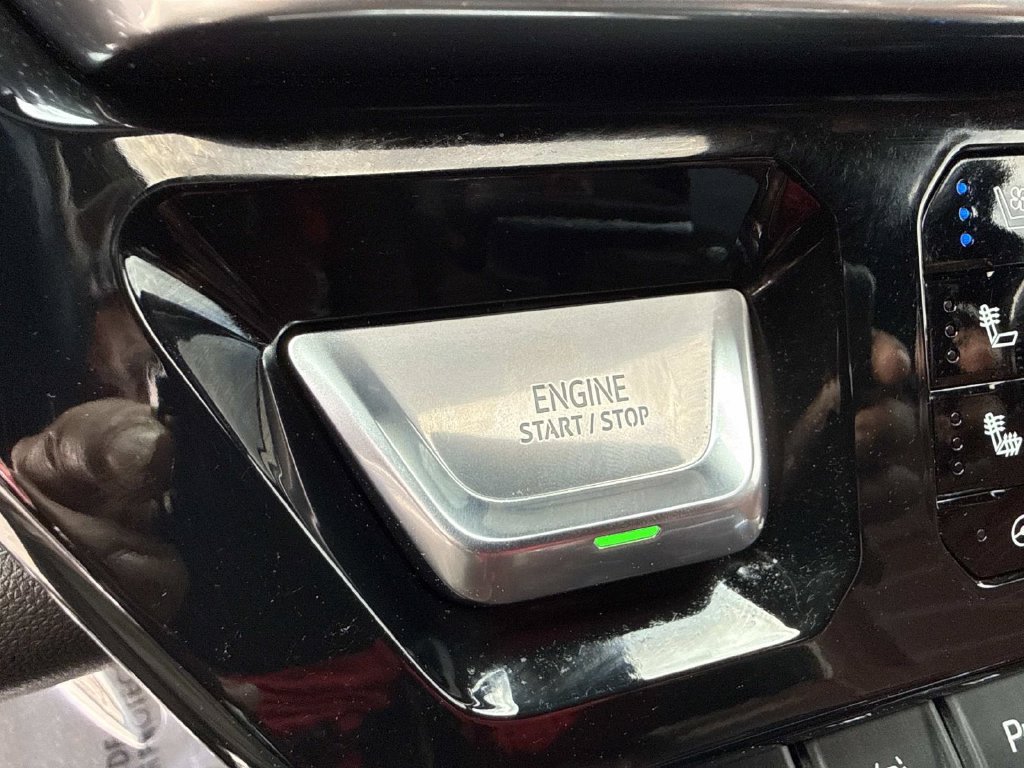 Used 2023 GMC Sierra 1500 Denali Ultimate AWD/4WD image 38