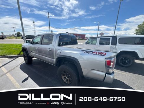 Used 2022 Toyota Tacoma TRD Off-Road AWD/4WD image 6