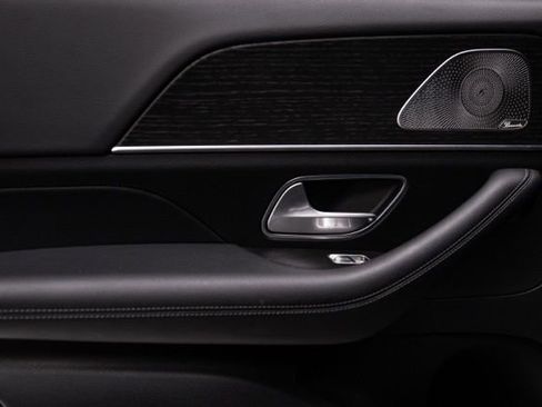 Used 2025 Mercedes-Benz GLE 350 4MATIC image 23