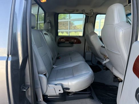 Used 2007 Ford F350 Lariat AWD/4WD image 38