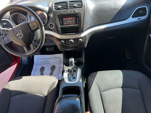 Used 2015 Dodge Journey SXT w/ Flexible Seating Group image 16