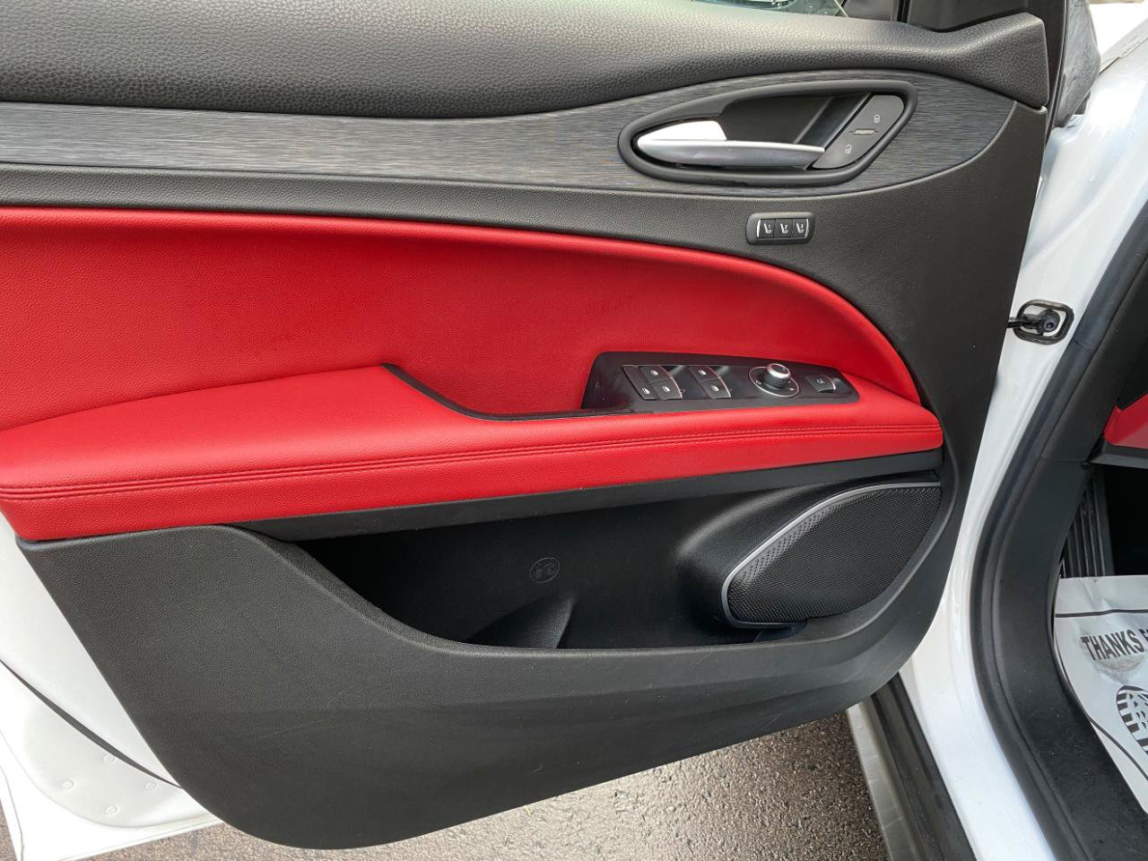 Used 2019 Alfa Romeo Stelvio w/ Nero Edizione RWD image 27