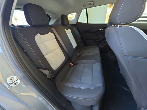 Used 2026 Chevrolet Trax LS w/ LS Convenience Package FWD image 27