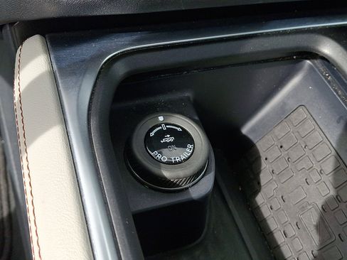 Certified 2025 Ford Expedition Max Active AWD/4WD image 26