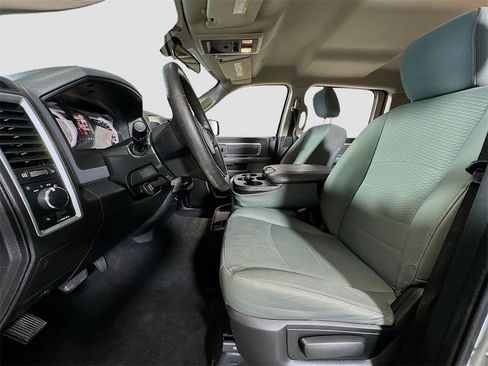 Used 2017 RAM 2500 SLT image 19