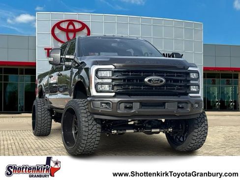 Used 2024 Ford F350 Lariat w/ Lariat Ultimate Package AWD/4WD image 1