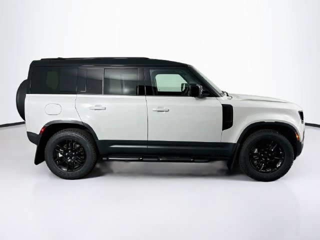 New 2026 Land Rover Defender 110 S AWD/4WD image 4