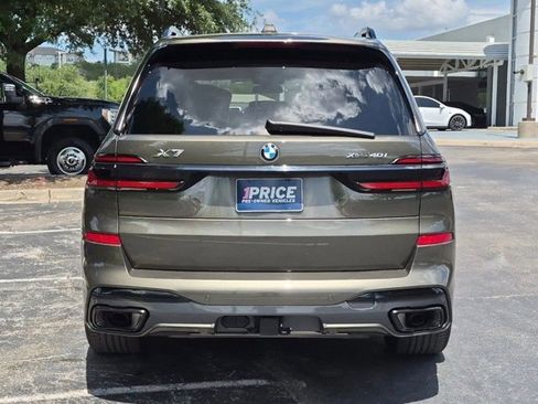 Used 2025 BMW X7 xDrive40i w/ M Sport Package AWD/4WD image 6