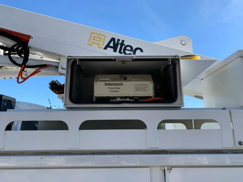 Used 2016 Ford F550 XL 165 W.B. 2D image 29