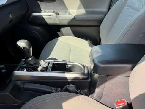 Used 2021 Toyota Tacoma SR5 image 21