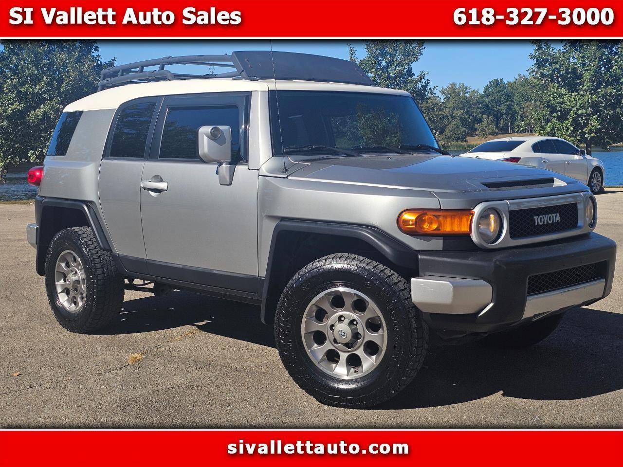 Used 2011 Toyota FJ Cruiser 4WD w/ Convenience Pkg image 1